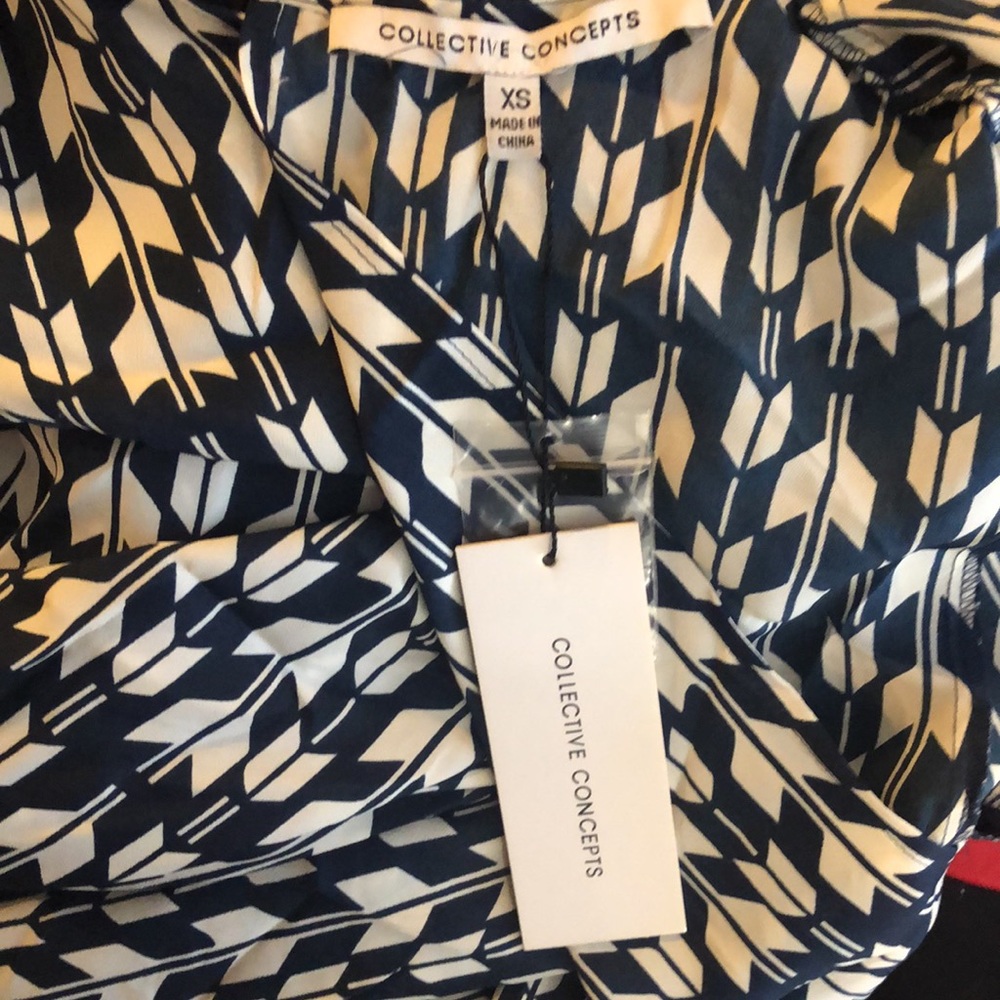 Nwt Collective Concepts Romper Size Xs . - image 4